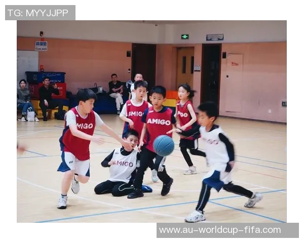 学校里篮球与足球的热情碰撞与团队精神的培养探讨 学校里篮球与足球的热情碰撞与团队精神的培养探讨